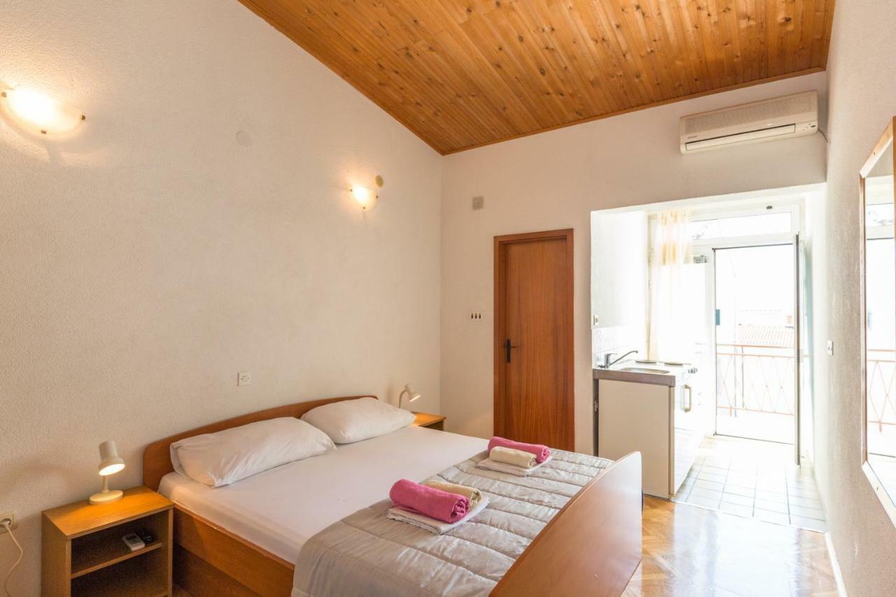 Mara Apartment